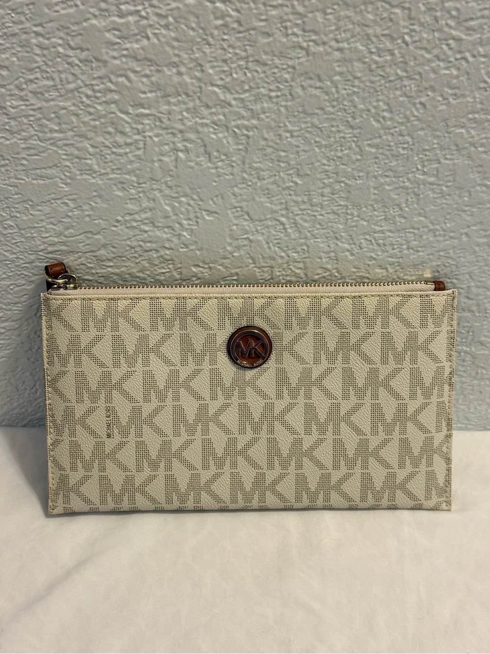 Large Michael Kors MK Signature Monogram Vanilla Cream Wristlet Clutch